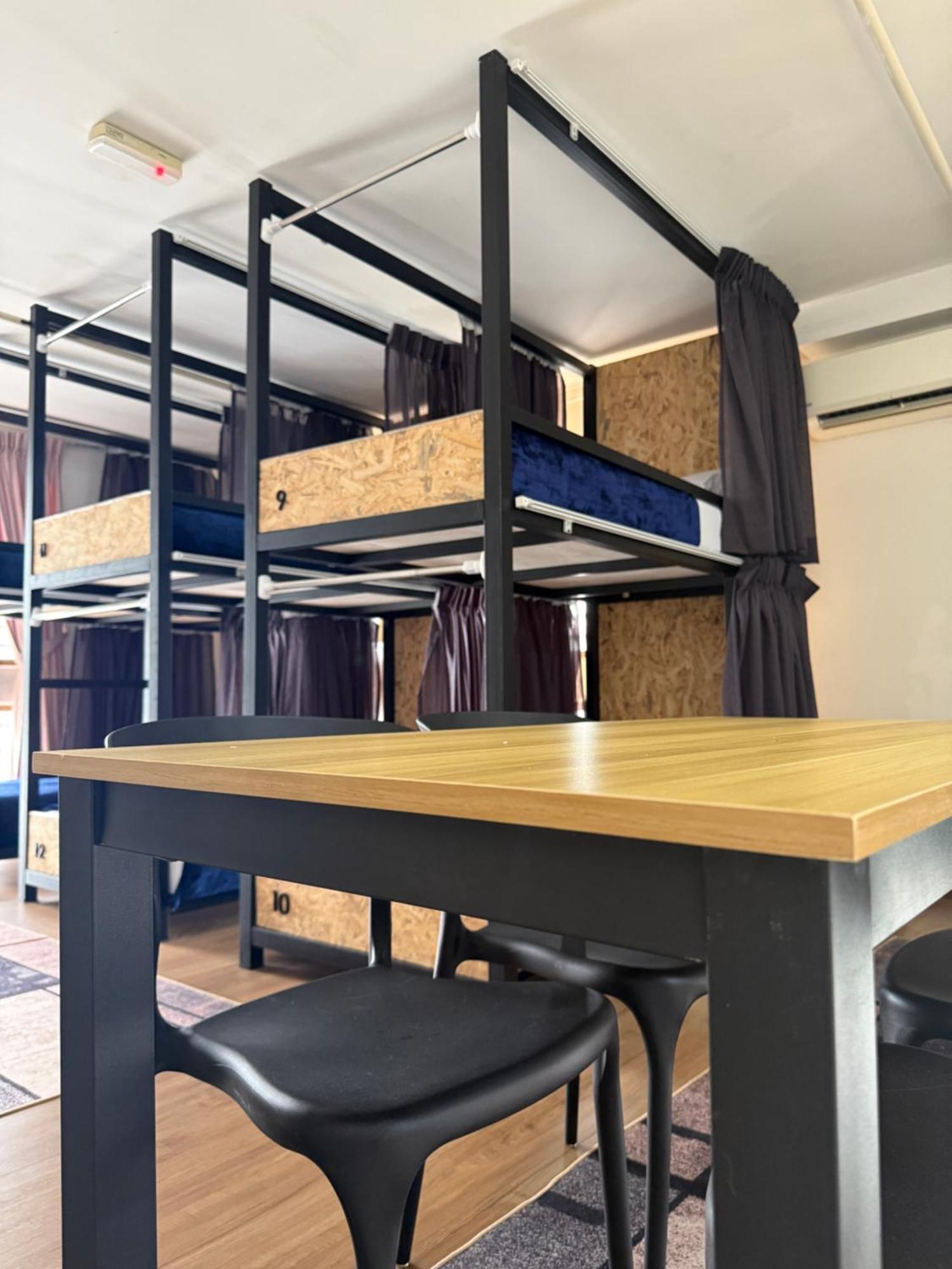 Mix Hostel Kl By Chillout Hostel Petaling Jaya Extérieur photo