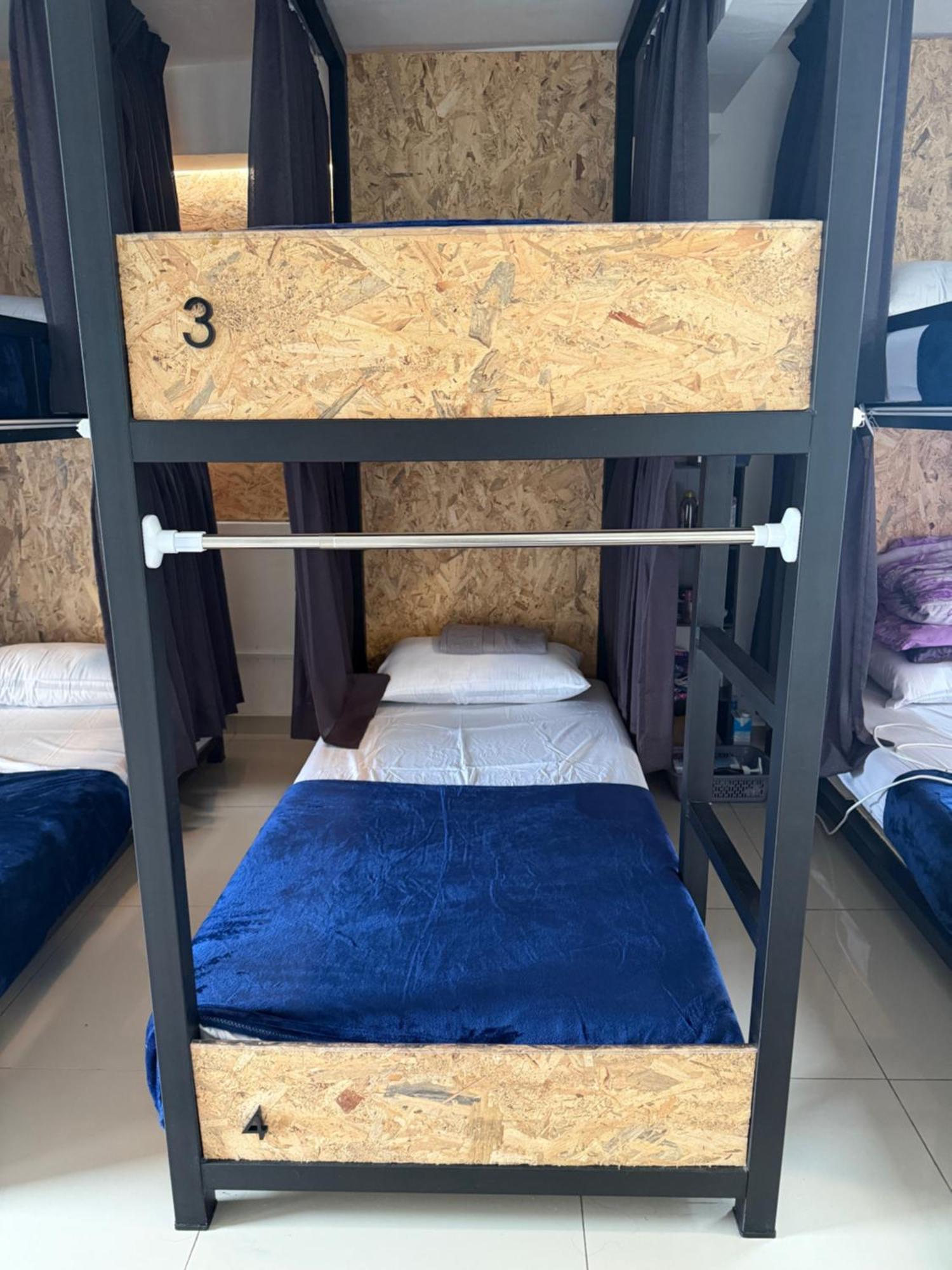 Mix Hostel Kl By Chillout Hostel Petaling Jaya Extérieur photo
